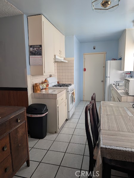 Detail Gallery Image 4 of 23 For 13107 Del Sur, San Fernando,  CA 91340 - 4 Beds | 2 Baths