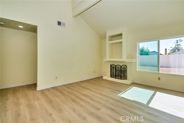 Detail Gallery Image 15 of 50 For 13855 Calada Dr, Moreno Valley,  CA 92553 - 4 Beds | 2 Baths