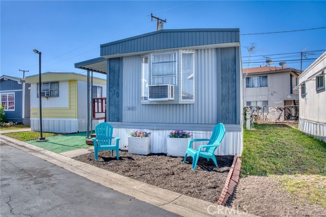 24725 Pennsylvania, Lomita CA: https://media.crmls.org/medias/53ccdf9d-7d3a-4f1a-a6a7-e8a19d9193ba.jpg