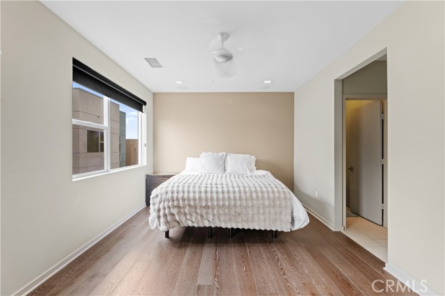 Detail Gallery Image 28 of 51 For 1530 Greenwich Way, Costa Mesa,  CA 92627 - 2 Beds | 3/1 Baths