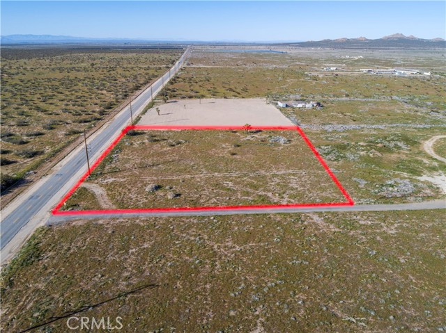 Detail Gallery Image 7 of 11 For 0 6, Sun Village,  CA 93543 - – Beds | – Baths