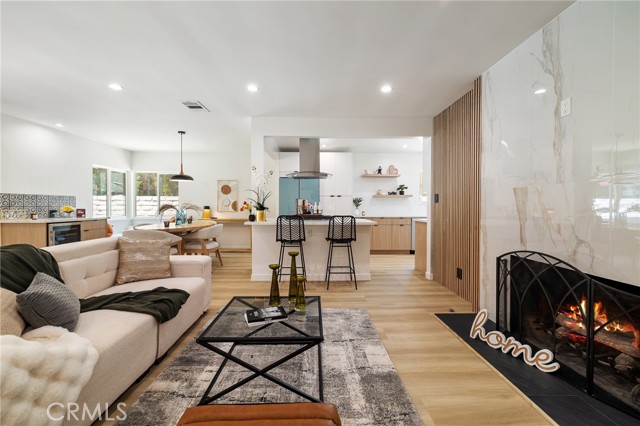10217 Lemona Avenue, Mission Hills (San Fernando) CA: https://media.crmls.org/medias/53ce04cf-8cd0-4e56-ba1e-f969f652e6e1.jpg
