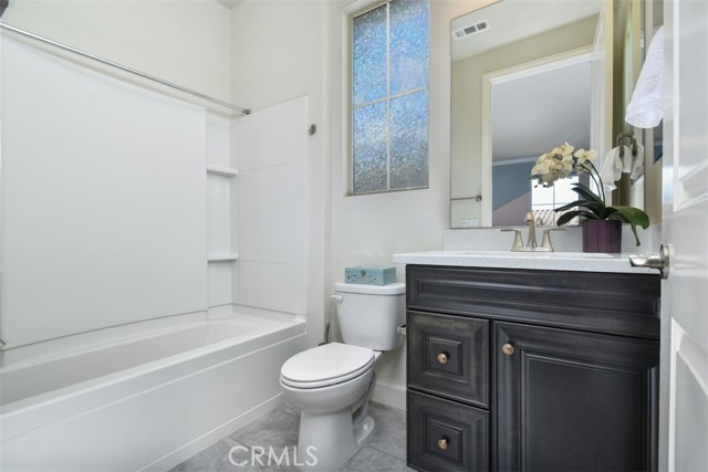 23942 Schoenborn Street, West Hills CA: https://media.crmls.org/medias/53ceba2a-e3dc-4531-8640-ca48c28bfd50.jpg