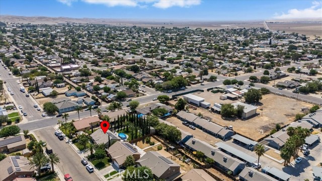 104 W Mariposa Street, Avenal CA: https://media.crmls.org/medias/53ced0e5-e999-4c59-89b1-ae2198bb2281.jpg