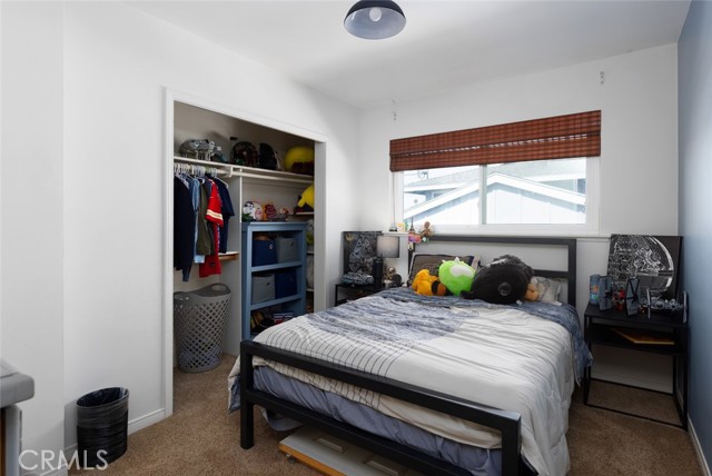 Image 21 of 39 For 17582 Meredith Dr.