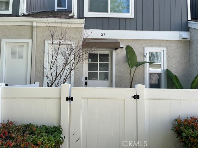 Front gated patio