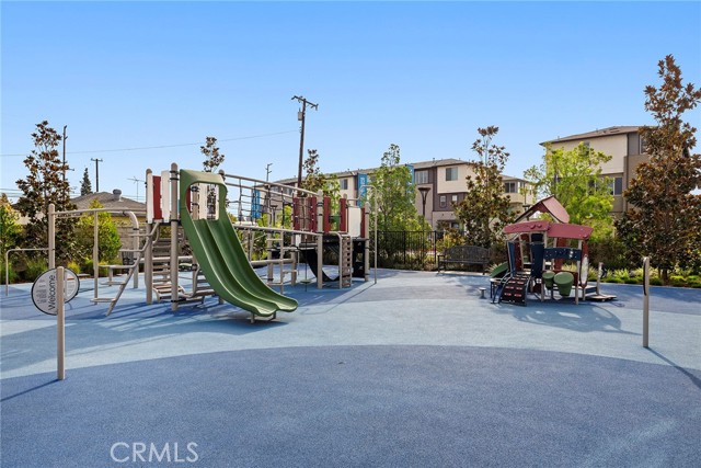 Detail Gallery Image 21 of 21 For 1567 Lima Way #1,  Placentia,  CA 92870 - 3 Beds | 2/1 Baths