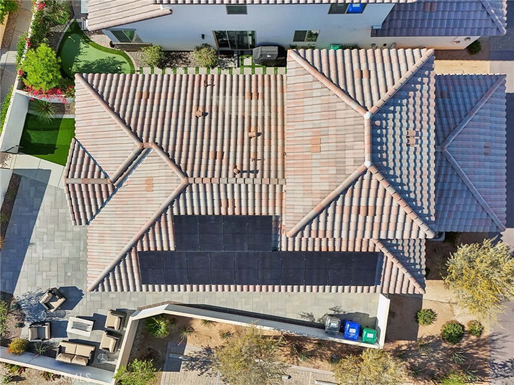https://media.crmls.org/medias/53d0ff7f-116b-4301-ac05-d8177968850f.jpg?preset=X-Large