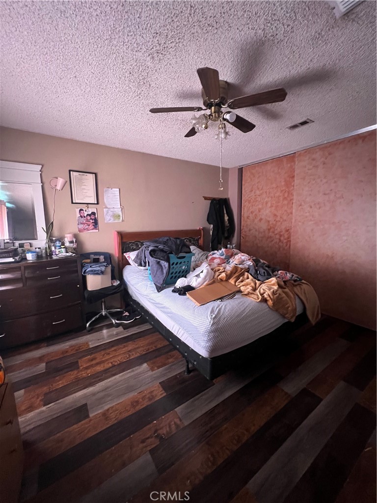 https://media.crmls.org/medias/53d108e2-7130-43f3-9945-5272b7a69437.jpg?preset=X-Large