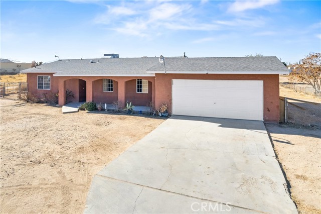 Detail Gallery Image 2 of 29 For 11080 5th Ave, Hesperia,  CA 92345 - 3 Beds | 2 Baths