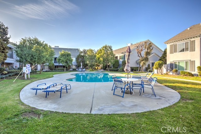 Detail Gallery Image 35 of 41 For 1610 S. Pomona #C15,  Fullerton,  CA 92832 - 2 Beds | 1 Baths