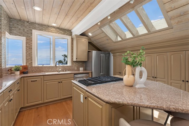 Detail Gallery Image 21 of 41 For 2526 Encina Way, Laguna Beach,  CA 92651 - 3 Beds | 3/1 Baths