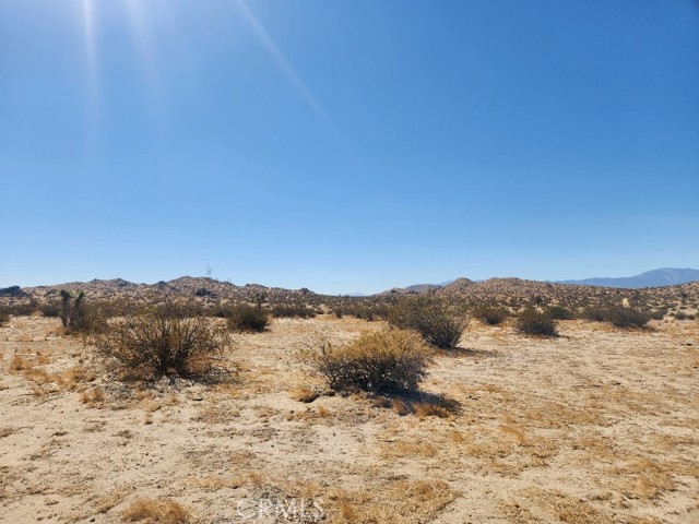 Detail Gallery Image 7 of 9 For 220 E Ave, Palmdale,  CA 93550 - – Beds | – Baths