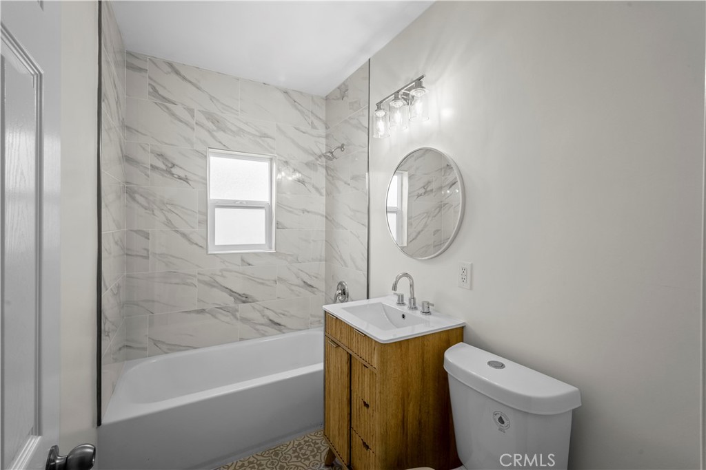 MLS #OC25259836 image #19