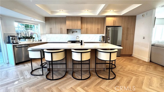 Detail Gallery Image 14 of 22 For 7414 Delco Ave, Canoga Park,  CA 91306 - 3 Beds | 2 Baths