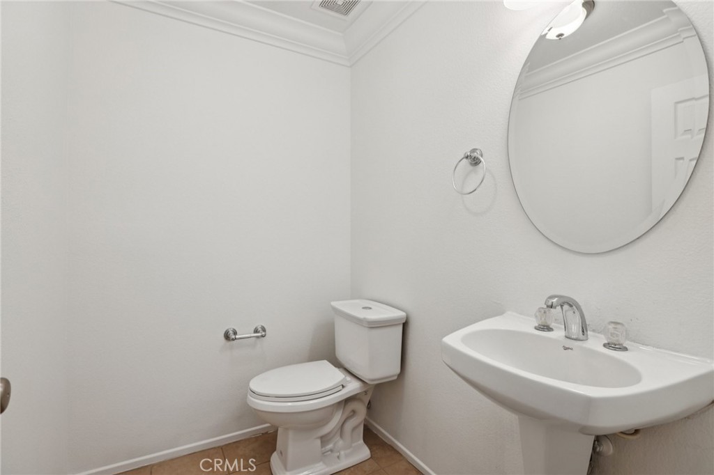 https://media.crmls.org/medias/53d65336-fbc6-4cd1-9bc0-863495c81d07.jpg?preset=X-Large