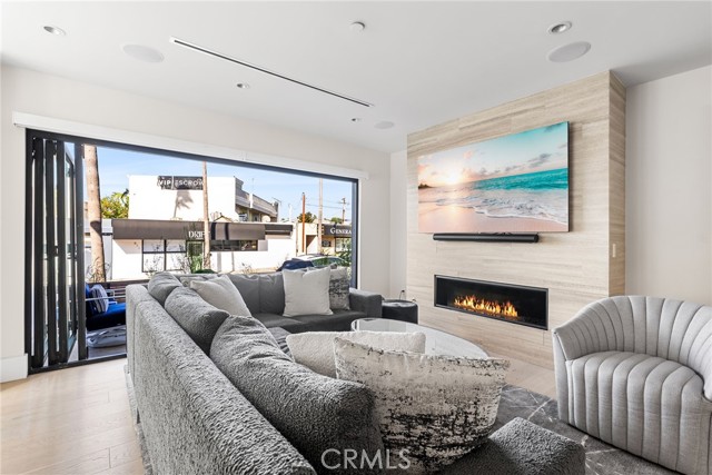 Detail Gallery Image 21 of 38 For 612 Goldenrod Ave, Corona Del Mar,  CA 92625 - 3 Beds | 4 Baths