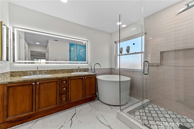 Detail Gallery Image 14 of 34 For 2515 Sweet Rain, Corona,  CA 92881 - 5 Beds | 3 Baths