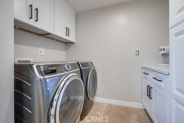 824 S Dune Street, Anaheim CA: https://media.crmls.org/medias/53d7ddeb-177d-4b7a-94b3-e7009f58ff75.jpg