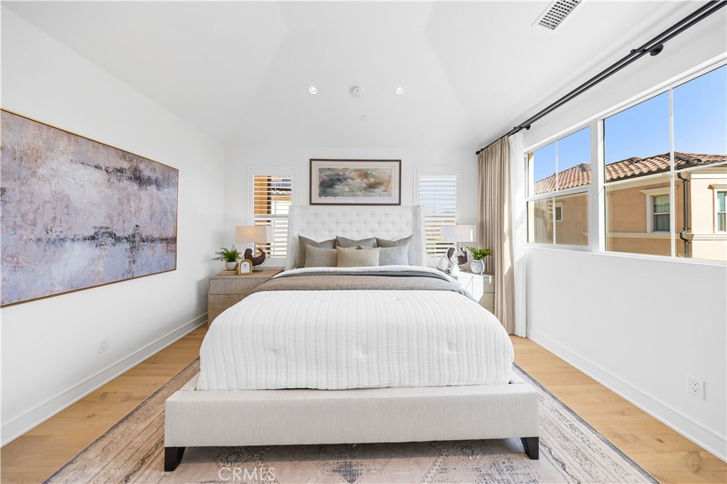 MLS #OC25246259 image #26