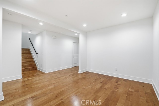 Detail Gallery Image 4 of 35 For 317 Rochester, Costa Mesa,  CA 92627 - 7 Beds | 6/1 Baths