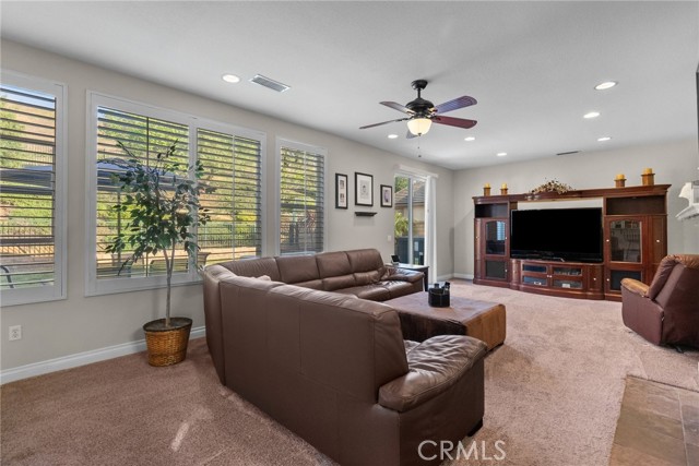 Detail Gallery Image 28 of 64 For 3424 N Pine View Dr, Simi Valley,  CA 93065 - 3 Beds | 2/1 Baths