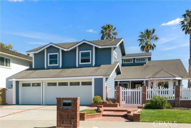 Detail Gallery Image 1 of 1 For 18022 Starmont Ln, Huntington Beach,  CA 92649 - 5 Beds | 4 Baths