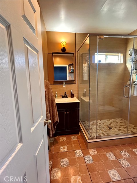 Detail Gallery Image 15 of 40 For 6147 Gundry, Long Beach,  CA 90805 - 4 Beds | 4 Baths