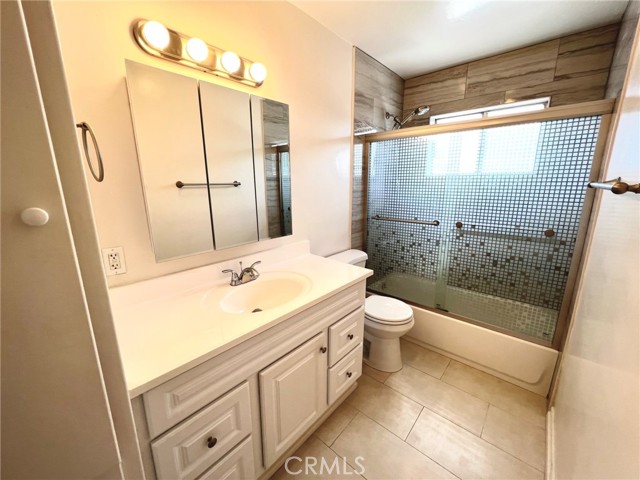 Detail Gallery Image 8 of 9 For 2306 Mira Vista Ave #7,  Montrose,  CA 91020 - 1 Beds | 1 Baths