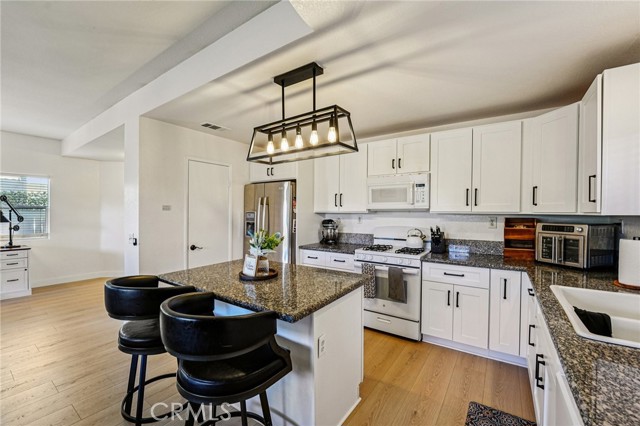 Detail Gallery Image 9 of 44 For 26275 Monticello, Murrieta,  CA 92563 - 3 Beds | 2/1 Baths