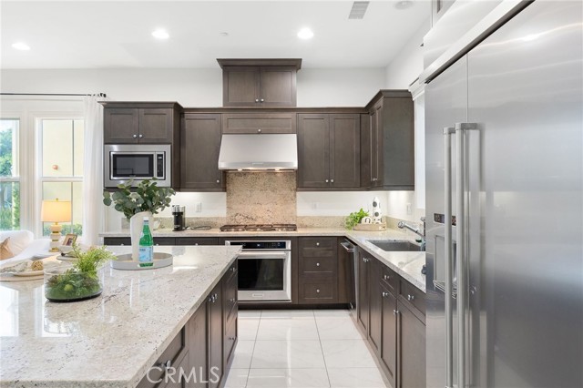 37 Castellana, Lake Forest CA: https://media.crmls.org/medias/53dc6654-5bab-4b94-8da7-bf8563ba09cf.jpg