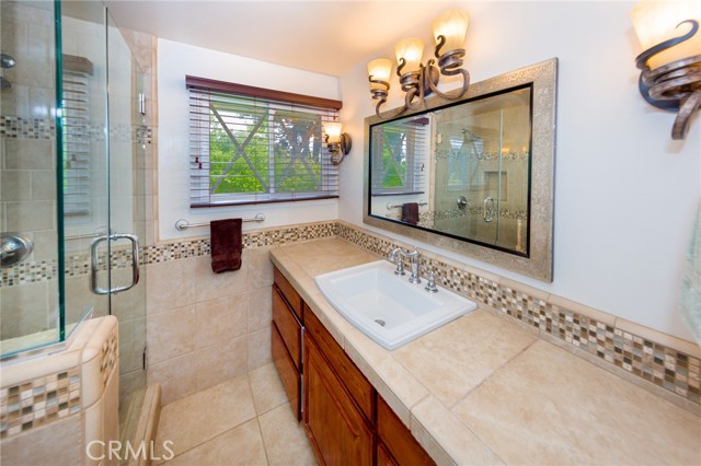 Detail Gallery Image 15 of 23 For 8924 Chimineas Ave, Northridge,  CA 91325 - 4 Beds | 2 Baths
