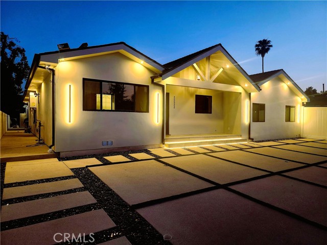 20522 Sherman Way, Winnetka CA: https://media.crmls.org/medias/53dc699d-cccd-4942-855b-feab6e140d20.jpg