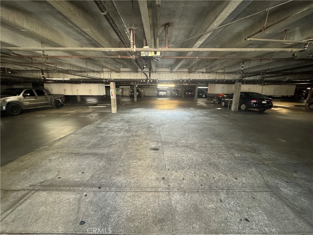https://media.crmls.org/medias/53dc87d9-c127-4df7-8698-eec6ad13b6f7.jpg?preset=X-Large