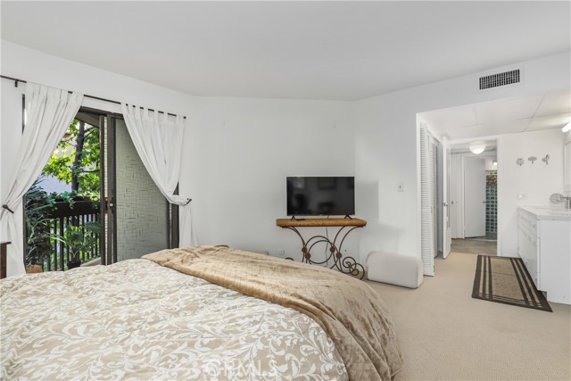 Detail Gallery Image 14 of 31 For 950 N Kings Rd #245,  West Hollywood,  CA 90069 - 1 Beds | 1 Baths