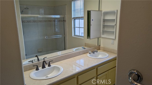 Detail Gallery Image 25 of 27 For 401 Fairview Ave #B,  Arcadia,  CA 91007 - 4 Beds | 3 Baths
