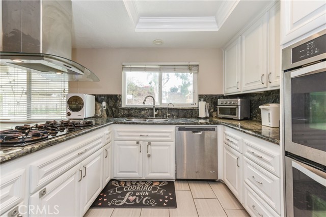 46 Country Wood Drive, Pomona CA: https://media.crmls.org/medias/53dd6bd2-2a9a-41f8-bc0a-cc6758f6f157.jpg