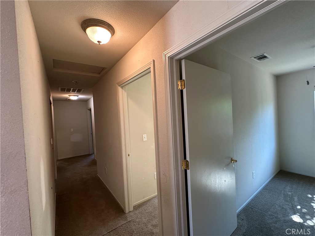 https://media.crmls.org/medias/53ddbb7a-576d-48c4-a404-f68195dcd802.jpg?preset=X-Large