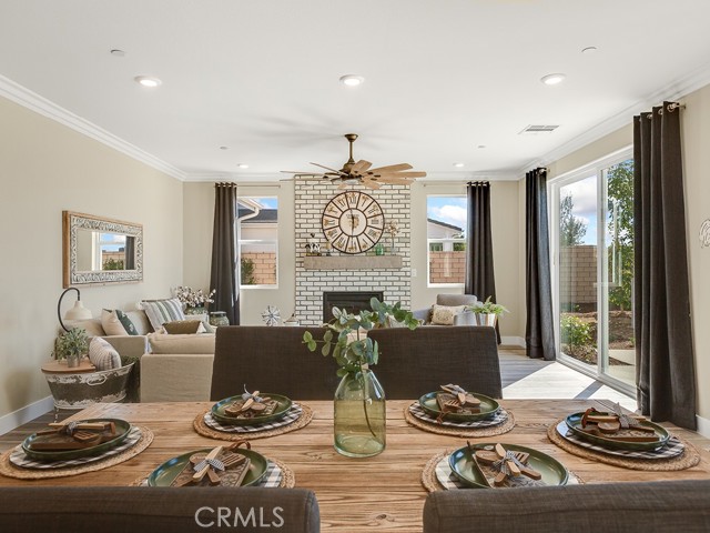 Detail Gallery Image 8 of 39 For 28921 Saddle Cir, Castaic,  CA 91384 - 4 Beds | 3 Baths