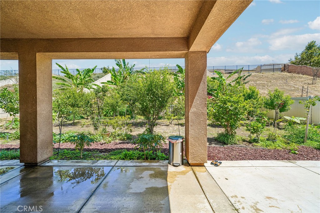 https://media.crmls.org/medias/53df820a-1424-4016-a190-12407343b6bd.jpg?preset=X-Large