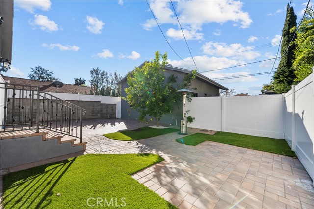 6223 Simpson, North Hollywood CA: https://media.crmls.org/medias/53df896f-27df-4ee0-9413-91db817f620a.jpg