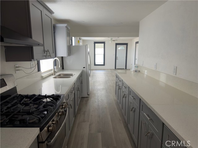 Detail Gallery Image 5 of 30 For 215 Naylor, Taft,  CA 93268 - 3 Beds | 1 Baths