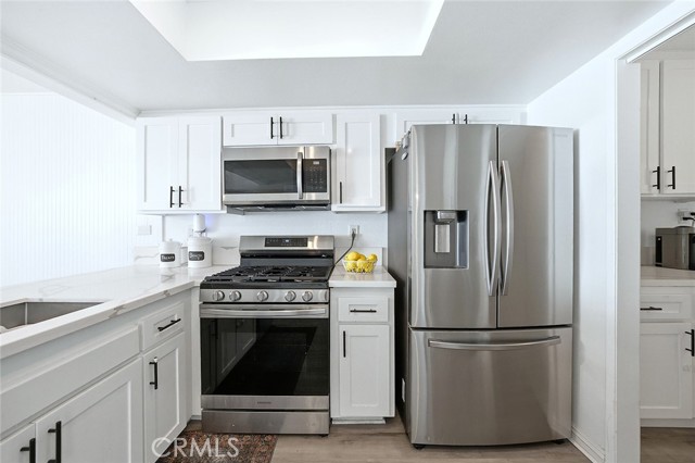 Detail Gallery Image 4 of 45 For 1669 S Heritage #C,  Anaheim,  CA 92804 - 3 Beds | 2/1 Baths