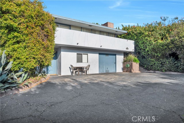 Detail Gallery Image 3 of 29 For 649 Gould, Hermosa Beach,  CA 90254 - 4 Beds | 3 Baths