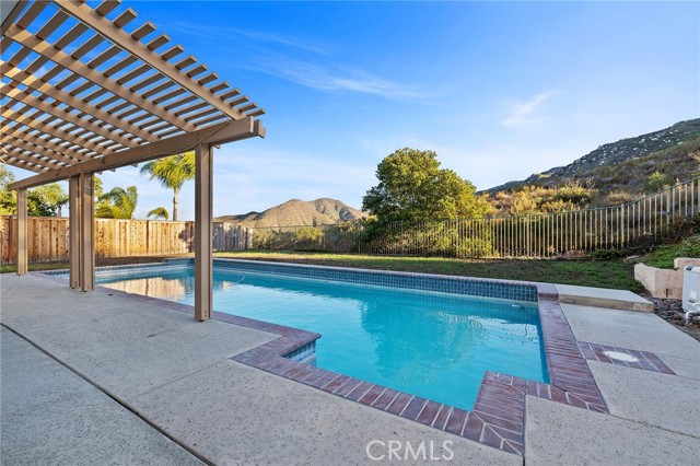 23515 Mountainside Court, Murrieta CA: https://media.crmls.org/medias/53e06a0e-e2fe-4a60-86a8-b01526cb9872.jpg