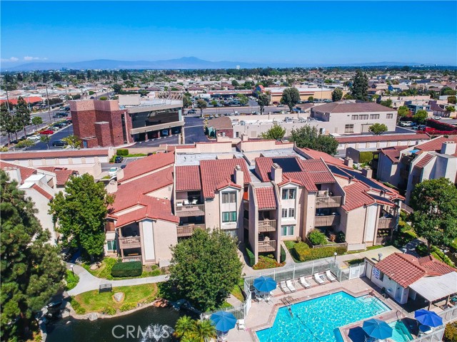 4791 Lago Dr #304, Huntington Beach, CA 92649