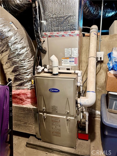 Detail Gallery Image 28 of 30 For 79 N Berkeley, Pasadena,  CA 91107 - 4 Beds | 2 Baths