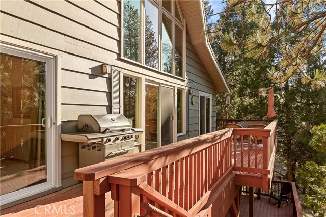 Detail Gallery Image 13 of 44 For 26974 Tunnel Dr, Lake Arrowhead,  CA 92352 - 3 Beds | 2 Baths