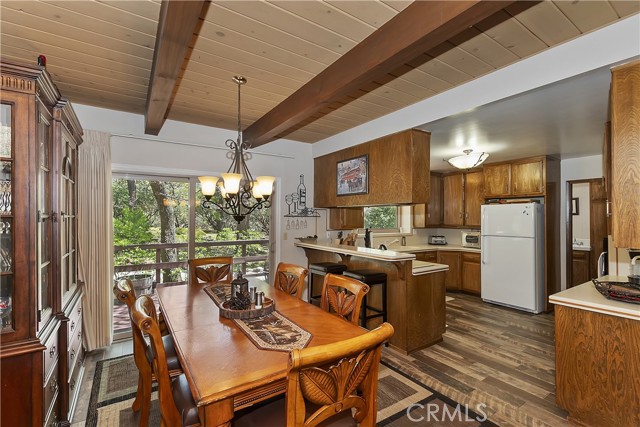 Detail Gallery Image 7 of 57 For 1249 Yellowstone Dr, Lake Arrowhead,  CA 92352 - 5 Beds | 3/2 Baths
