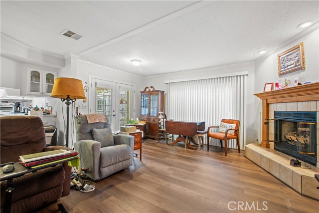 5200 Irvine Blvd., Irvine CA: https://media.crmls.org/medias/53e4e1c4-60dc-47e6-a624-7aed8a1b7915.jpg